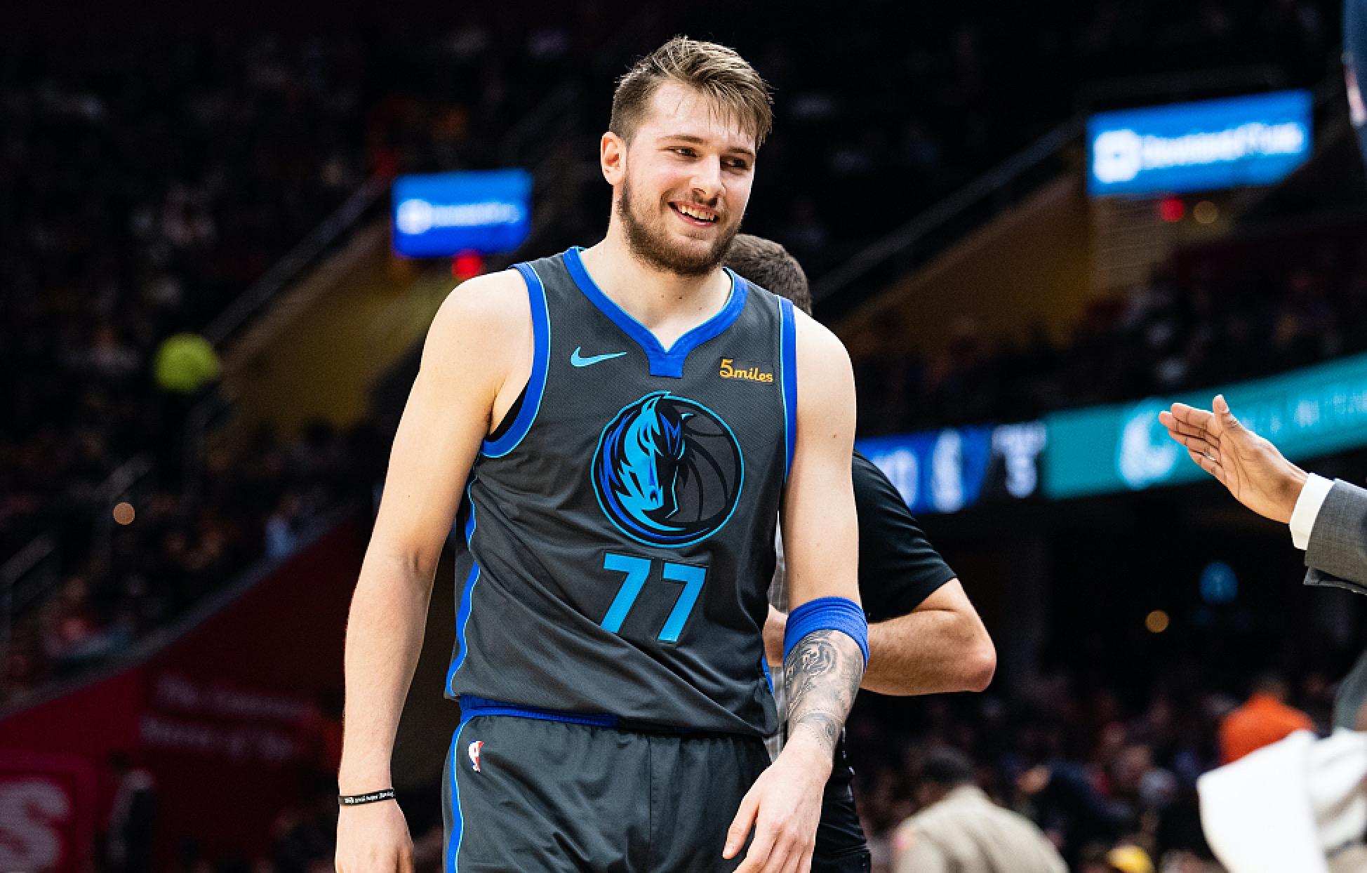 与球员共同 与球员共同