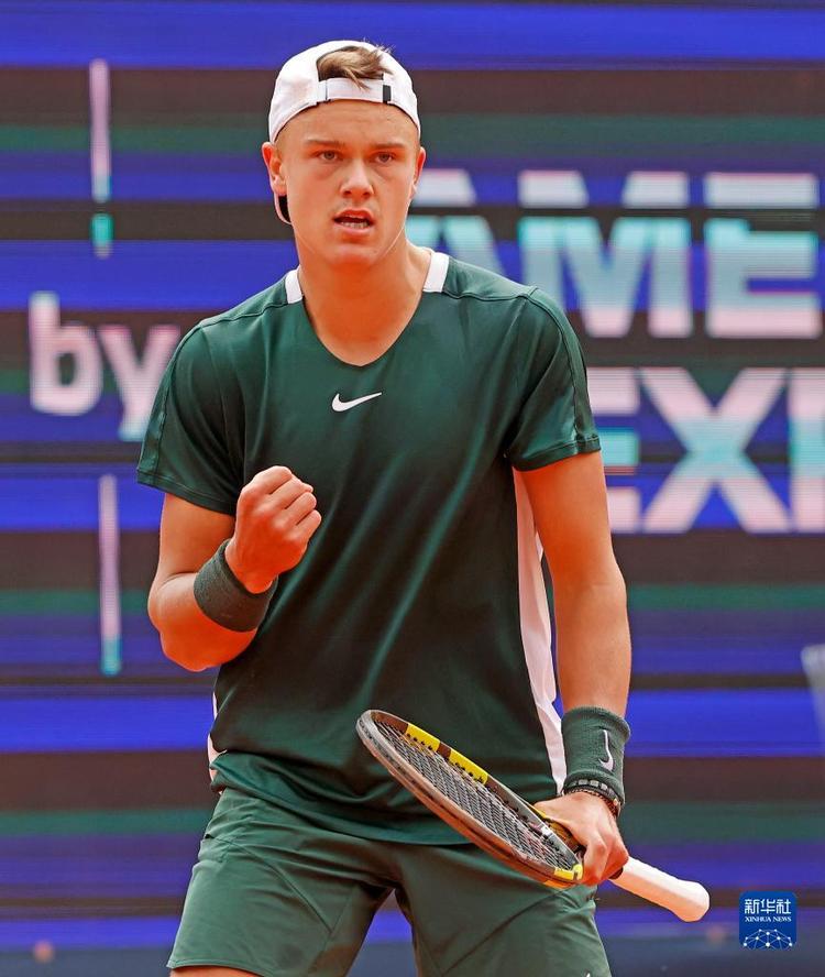 对阵纽约尼 对阵纽约尼